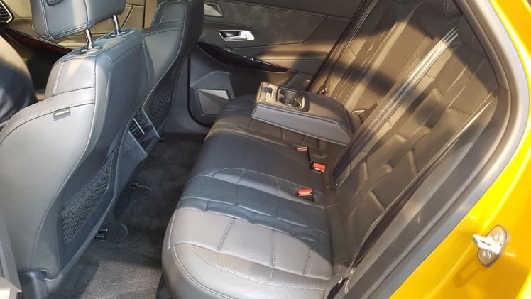 DS lanceert in februari de nieuwe DS 7 Crossback. De prijzen zijn inmiddels bekend en de eigen dealerorganisatie wordt uitgerold.