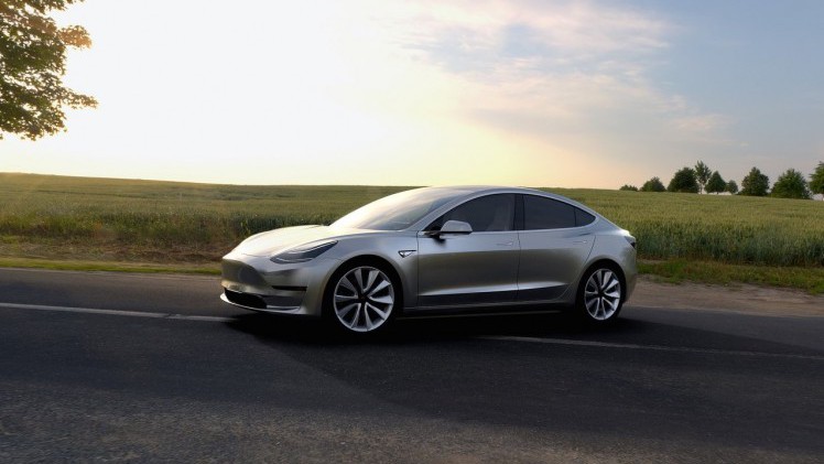 Eerste foto's en details Tesla Model 3, de volledig elektrische Tesla met een betaalbare prijs van 35.000 dollar.