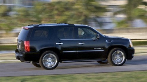 Cadillac luidt modeljaar 2009 in met een motorisch opgepepte BLS, een speciale editie van de SRX crossover, een hybride-Escalade en de nieuwe CTS Sport Wagon.