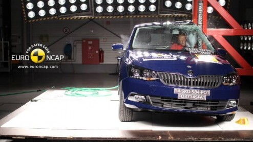 EuroNCAP 2014 test van Suzuki Celerio, Tesla Model S, BMW 2 Serie Active Tourer, Renault Megane facelift, Skoda Fabia en Nissan Pulsar.