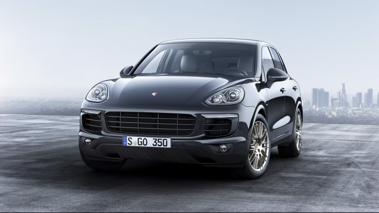 Met de Cayenne Platinum Edition brengt Porsche een smaakvolle en exclusieve uitvoering van de Cayenne op de markt. Hij is vanaf juni verkrijgbaar als diesel of plug-in hybride.