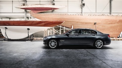 BMW Individual Collection en BMW Individual Manufaktur al 20 jaar in het leven geroepen voor veeleisende klanten. Laatste creatie is een 760Li Sterling by Robbe&Berking.