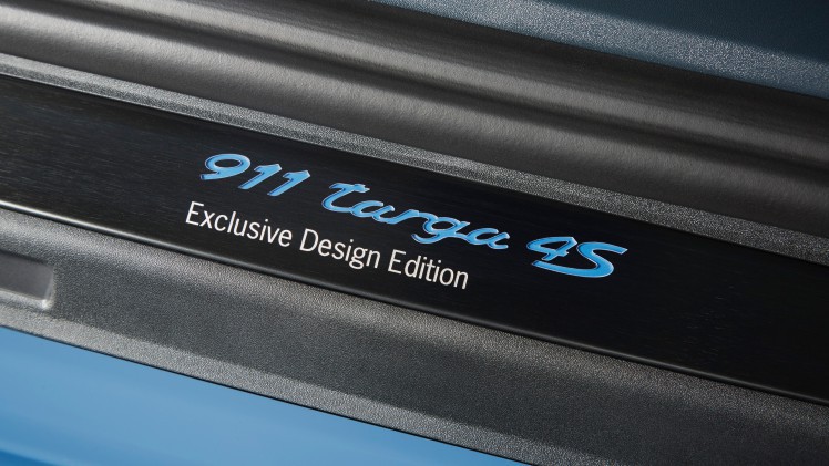Porsche presenteert 911 Targa 4S Exclusive Design Edition met exclusieve details en een uniek fotoboek. Het is de liefhebberseditie voor Porsche 911 Targa rijders.