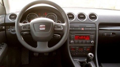 Seat is er uit. Het prijzenboek van de nieuwe Seat Exeo is vastgesteld. Vanaf 23.995 euro doet de dealer zaken. Eind januari is de fonkelnieuwe Spanjaard te bestellen. Hij volgt in april als sedan bij
