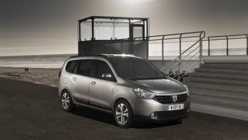 Dacia breidt uitrusting(smogelijkheden) Dacia Lodgy en Dokker uit met cruise control, ECO Mode, buitentemperatuurmeter en schakelindicator.