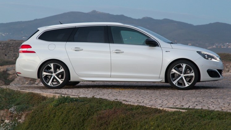Peugeot zet beste beentje voor op de AutoRAI met zuinige dieselmodellen zoals de 308 SW en 208 BlueHDI.