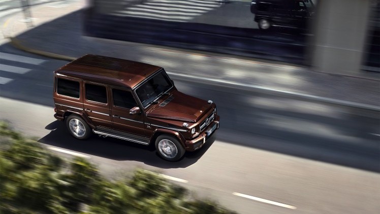 Nieuwe Euro6-motoren zorgen voor iets lagere vanafprijzen voor de Mercedes-Benz G-Klasse. Ook nieuw in de prijslijst is de G500 4x4. De gemiddelde twee-onder-een-kapper kost minder.