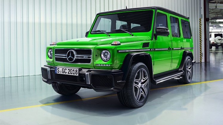 Nieuwe Euro6-motoren zorgen voor iets lagere vanafprijzen voor de Mercedes-Benz G-Klasse. Ook nieuw in de prijslijst is de G500 4x4. De gemiddelde twee-onder-een-kapper kost minder.