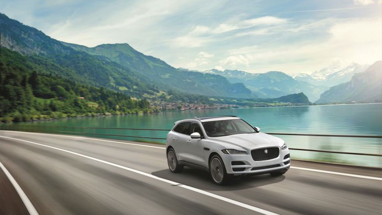Eerste indruk Jaguar F-PACE tijdens de introductie in Montenegro. AutoVandaag rijdt de eerste kilometers alvorens de SUV in juni bij de dealer staat.