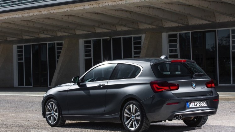 Facelift BMW 1 Serie geeft de auto nieuwe looks en introduceert driecilinder TwinPower Turbo dieselmotoren met 20% bijtelling.