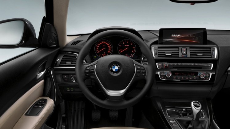 Facelift BMW 1 Serie geeft de auto nieuwe looks en introduceert driecilinder TwinPower Turbo dieselmotoren met 20% bijtelling.