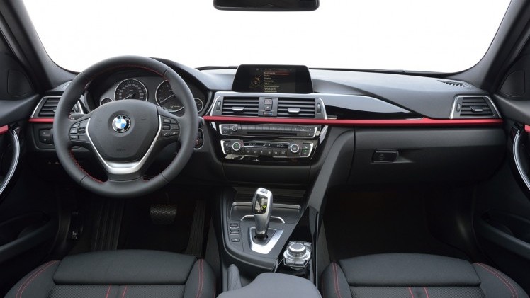 BMW voert 3 Serie LCI facelift door in 2015 en introduceert nieuwe versies met 3 cilinder. Ook verschijnt de 330e in 2016 als plug-in hybride.