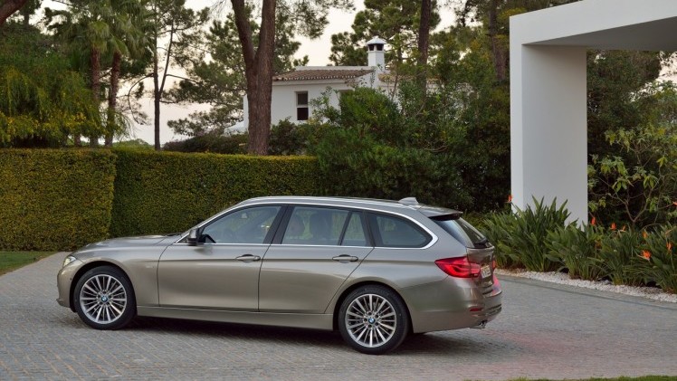 BMW voert 3 Serie LCI facelift door in 2015 en introduceert nieuwe versies met 3 cilinder. Ook verschijnt de 330e in 2016 als plug-in hybride.