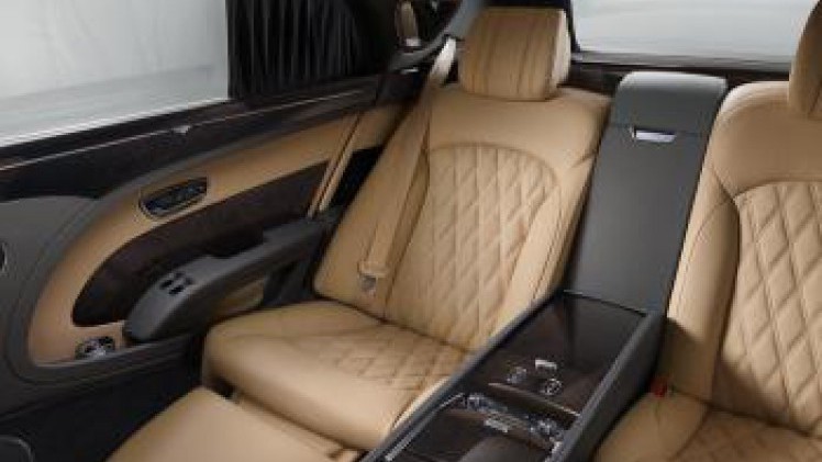 Facelift Bentley Mulsanne introduceert ook Mulsanne Speed en de Mulsanne Exended Wheelbase uitvoering met nog meer beenruimte.