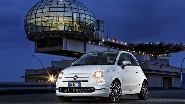 Nieuwe Fiat 500 onthuld. De 500 facelift is subtiel en geeft de populaire Italiaanse stadsauto nog meer stijl. Vanaf september is hij in Nederland.