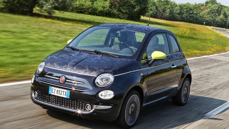 Nieuwe Fiat 500 onthuld. De 500 facelift is subtiel en geeft de populaire Italiaanse stadsauto nog meer stijl. Vanaf september is hij in Nederland.