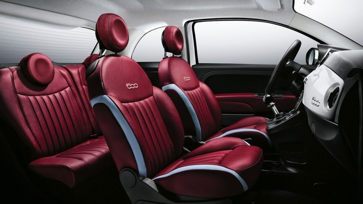 Nieuwe Fiat 500 onthuld. De 500 facelift is subtiel en geeft de populaire Italiaanse stadsauto nog meer stijl. Vanaf september is hij in Nederland.