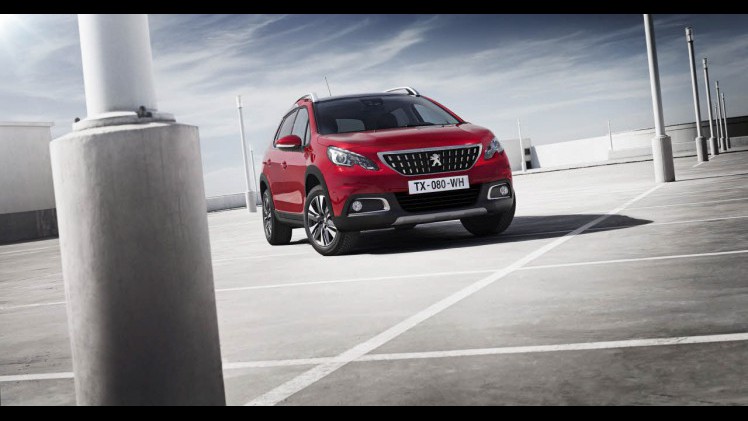 Het nieuwe gezicht van de Peugeot 2008 geeft samen met de GT Line vorm aan de facelift die Peugeot voor de SUV in gedachten heeft.