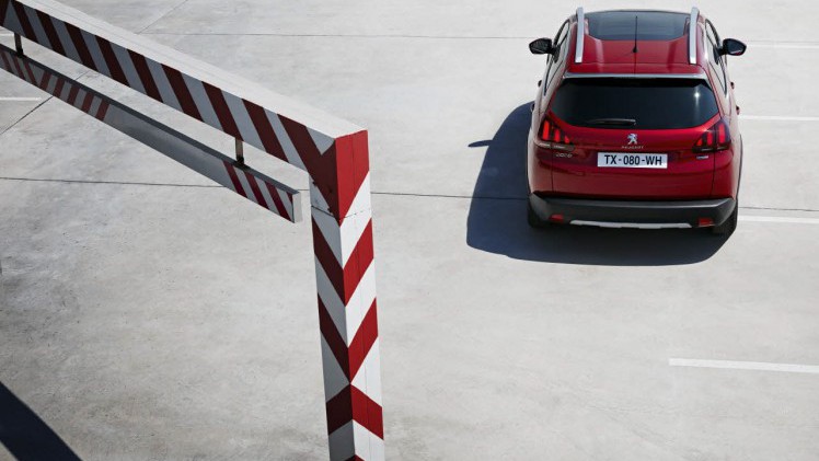Het nieuwe gezicht van de Peugeot 2008 geeft samen met de GT Line vorm aan de facelift die Peugeot voor de SUV in gedachten heeft.