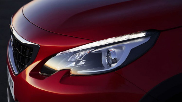 Het nieuwe gezicht van de Peugeot 2008 geeft samen met de GT Line vorm aan de facelift die Peugeot voor de SUV in gedachten heeft.