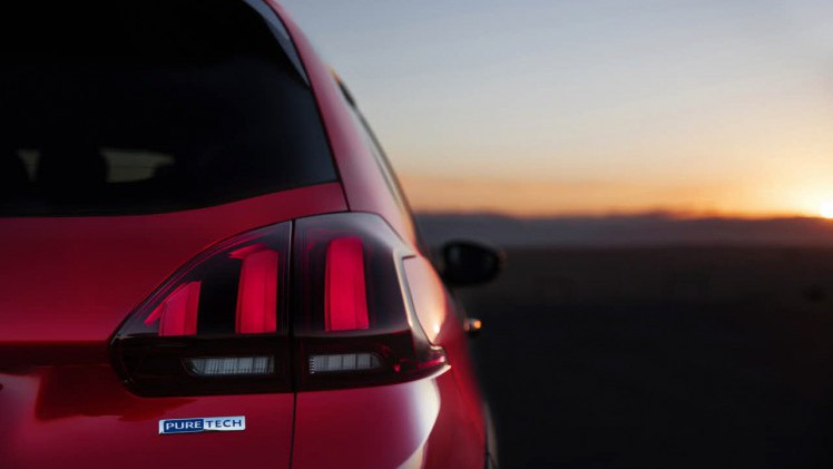 Het nieuwe gezicht van de Peugeot 2008 geeft samen met de GT Line vorm aan de facelift die Peugeot voor de SUV in gedachten heeft.