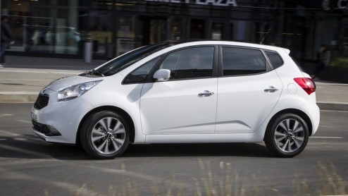 Kia heeft de huidige generatie Rio en Venga aan een facelift onderworpen. De twee vernieuwde modellen debuteren uiteraard in Parijs en zullen begin volgend jaar bij de dealer staan.