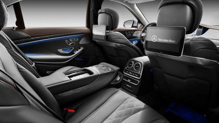 Mercedes-Benz heeft de vernieuwde S-Klasse nu volledig onthuld. Er zijn nieuwe motoren, een plug-in hybridevariant, meer rijtechnologie en meerdere kleinere wijzigingen.