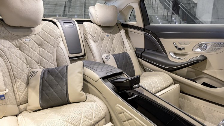 Mercedes-Benz heeft de vernieuwde S-Klasse nu volledig onthuld. Er zijn nieuwe motoren, een plug-in hybridevariant, meer rijtechnologie en meerdere kleinere wijzigingen.