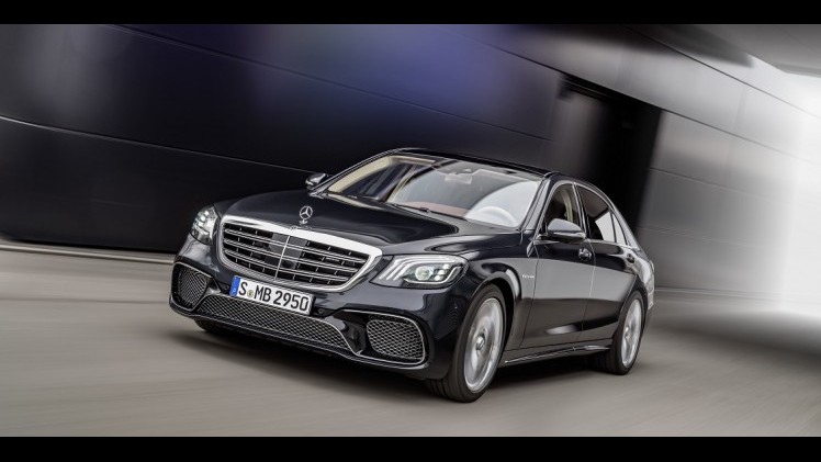 Mercedes-Benz heeft de vernieuwde S-Klasse nu volledig onthuld. Er zijn nieuwe motoren, een plug-in hybridevariant, meer rijtechnologie en meerdere kleinere wijzigingen.