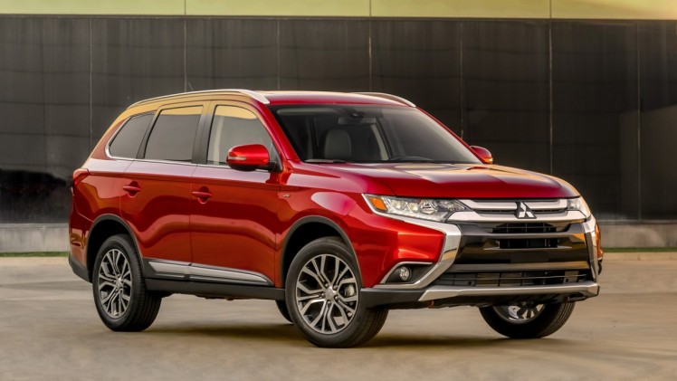Facelift Mitsubishi Outlander krijgt vorm op New York International Auto Show.