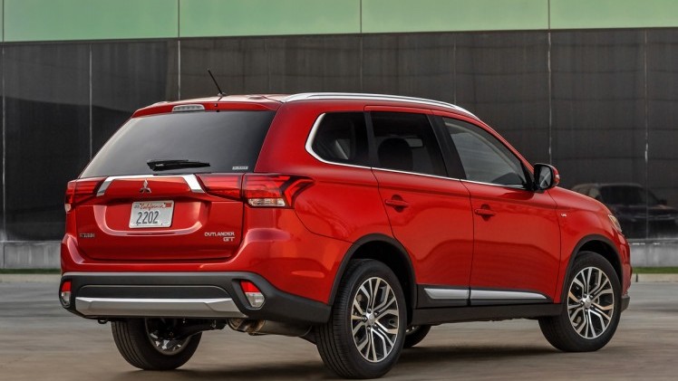 Facelift Mitsubishi Outlander krijgt vorm op New York International Auto Show.