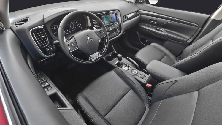 Facelift Mitsubishi Outlander krijgt vorm op New York International Auto Show.