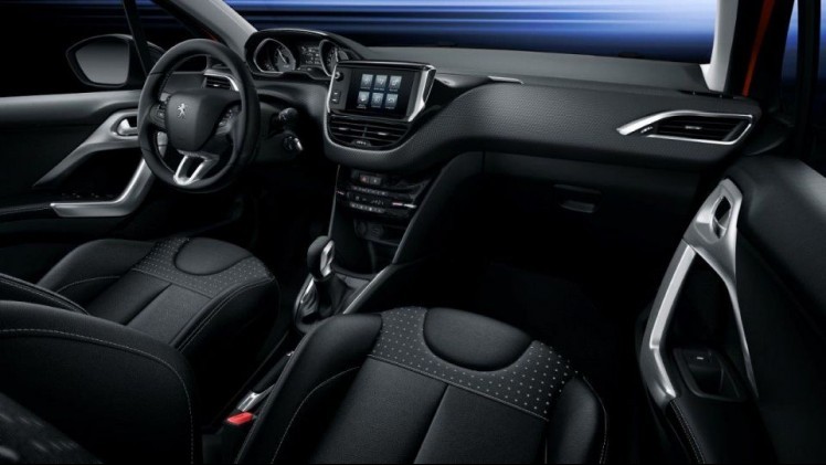 Peugeot 208 facelift met 208 GT komt naar Autosalon Genve 2015.