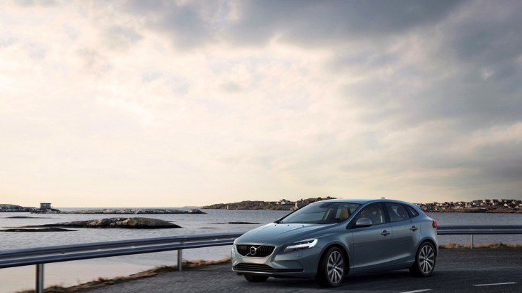 Facelift voor Volvo V40 in modeljaar 2017. De best seller van Volvo beleeft zijn debuut op de Autosalon van Geneve 2016.