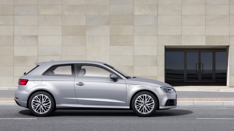 Facelift Audi A3 een feit. Vanaf de zomer 2016 staat de vernieuwde Audi A3 met een nieuw gezicht, verse motoren, de 1.0 TFSI driecilinder en meer veiligheid in de showrooms.