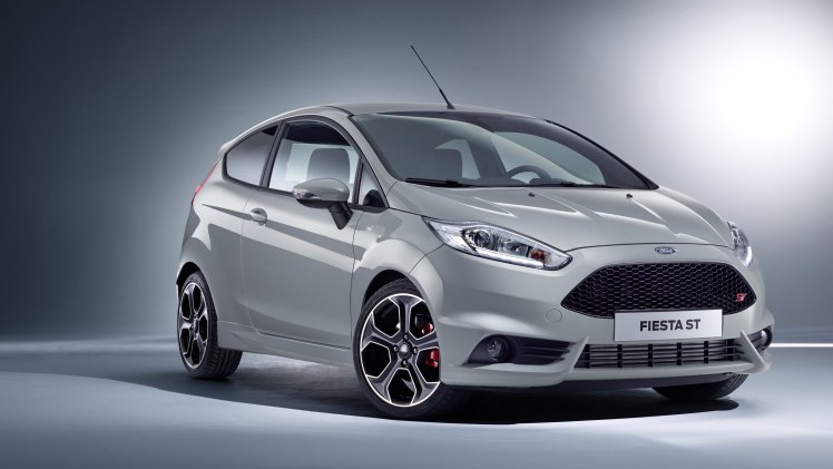 Ford haalt de Fiesta ST200 niet als feestnummer naar Nederland. De jubileumeditie zou bij ons te duur worden. Wel staat de Fiesta ST-Line op het programma.