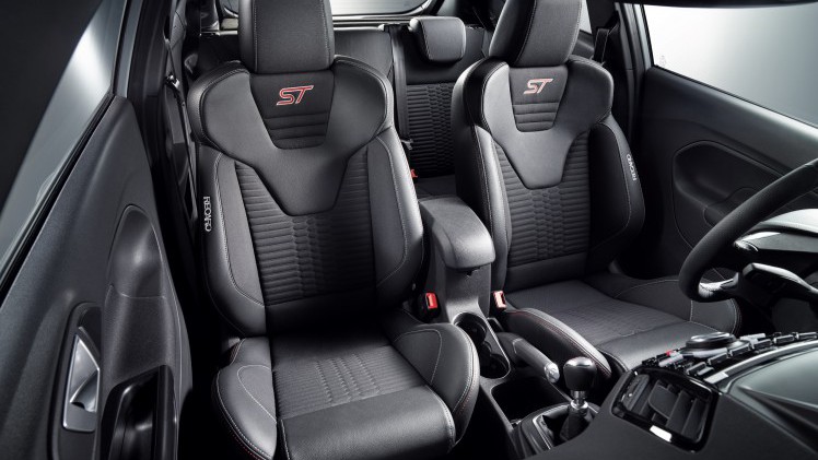 Ford haalt de Fiesta ST200 niet als feestnummer naar Nederland. De jubileumeditie zou bij ons te duur worden. Wel staat de Fiesta ST-Line op het programma.