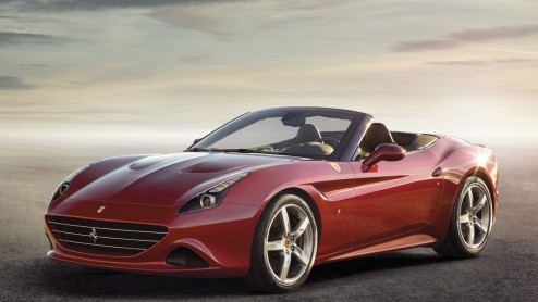 Ferrari heeft de prijzen van de California T bekend gemaakt. De zomerse Italiaan in Hele-outfit heeft een prijskaartje van 218.513 euro en dat is bijna 10 mille minder dan zijn voorganger.