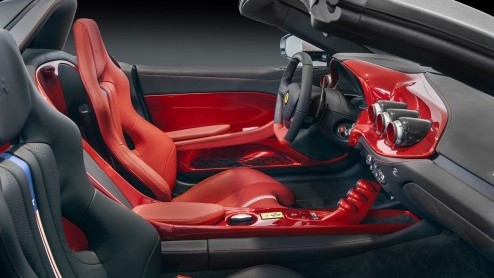 Ferrari levert inmiddels zestig jaar autos in de Verenigde Staten en dat wil de fabrikant vieren met een speciaal model: de F60 America. Er komen slechts tien exemplaren beschikbaar.