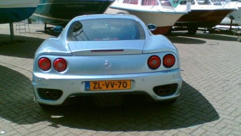 We hebben weer vele fotos mogen ontvangen van lezers die autos op straat hebben gespot. Hieronder een kleine, uiteenlopende compilatie.