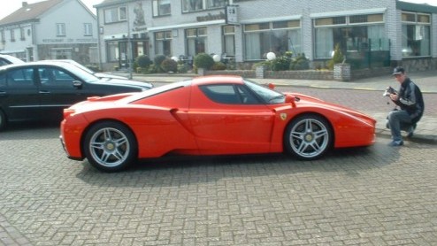 Er zijn weer een hoop fotos ingestuurd voor onze gespot! wedstrijd. Hieronder vind je een impressie van wat de Autovandaag lezer zoal tegenkomt op straat. Nu ook een filmpje in het artikel!