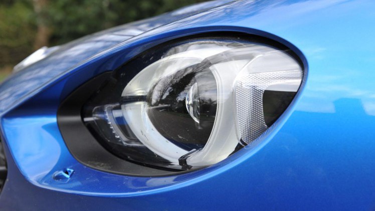Fiat ontwikkelde op basis van de Mazda MX-5 een eigen roadster, de 124 Spider. Weet de Italiaan het Japanse niveau te verbeteren?
