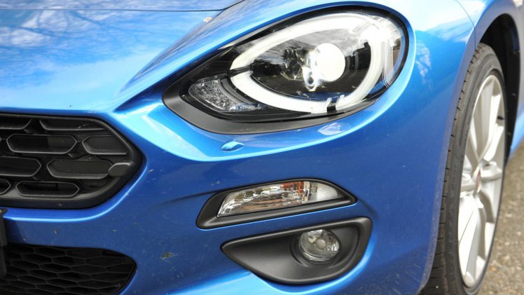 Fiat ontwikkelde op basis van de Mazda MX-5 een eigen roadster, de 124 Spider. Weet de Italiaan het Japanse niveau te verbeteren?