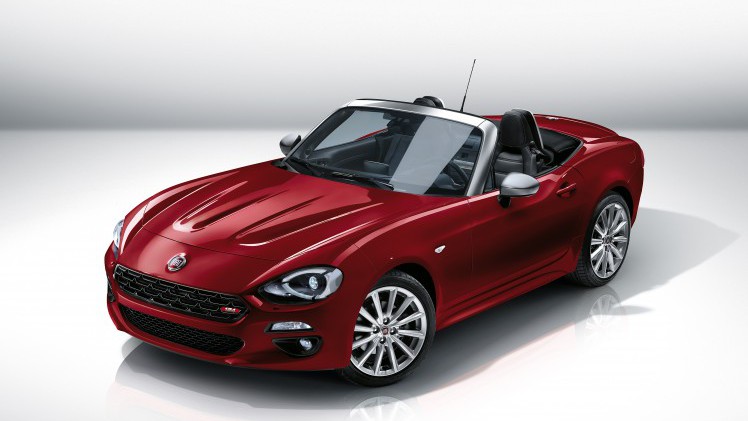 Fiat onthult 124 Spider 1.4 MultiAir Turbo als nieuwe roadster. De auto deelt zijn basis met de Mazda MX-5 en rolt vanaf de zomer 2016 van de band.