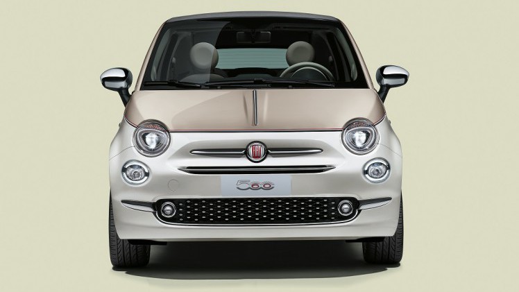 De Fiat 500 is 60 jaar geworden en dat wordt gevierd met een speciale limited edition, met klassieke aankledingsdetails. Er komen 35 exemplaren naar Nederland.