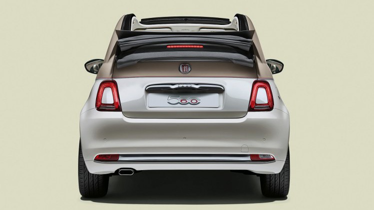De Fiat 500 is 60 jaar geworden en dat wordt gevierd met een speciale limited edition, met klassieke aankledingsdetails. Er komen 35 exemplaren naar Nederland.