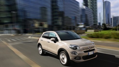 Rijtest - De Fiat 500X is de nieuwste toevoeging aan de 500 familie. Na de 500 en de 500L is het nu tijd voor een compacte crossover. De eerste kennismaking op de wegen rond Turijn was een goede.