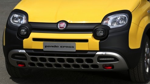 Rijtest Fiat Panda Cross: een bijzondere verschijning, de mini-SUV Fiat Panda Cross. Sterk in het terrein, comfortabel elders.
