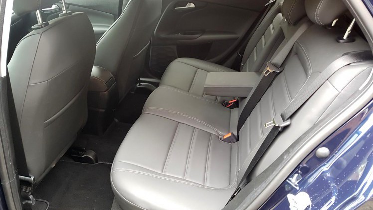 De Fiat Tipo Stationwagon moet het tegen de concurrentie opnemen met een wat lagere prijsstelling, terwijl de auto qua verfijning een trede lager staat.