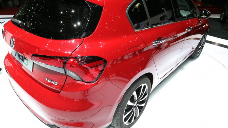 Fiat maakt de Tipo-familie compleet met de TIpo hatchback en Tipo Station Wagon op de Autosalon van Geneve.